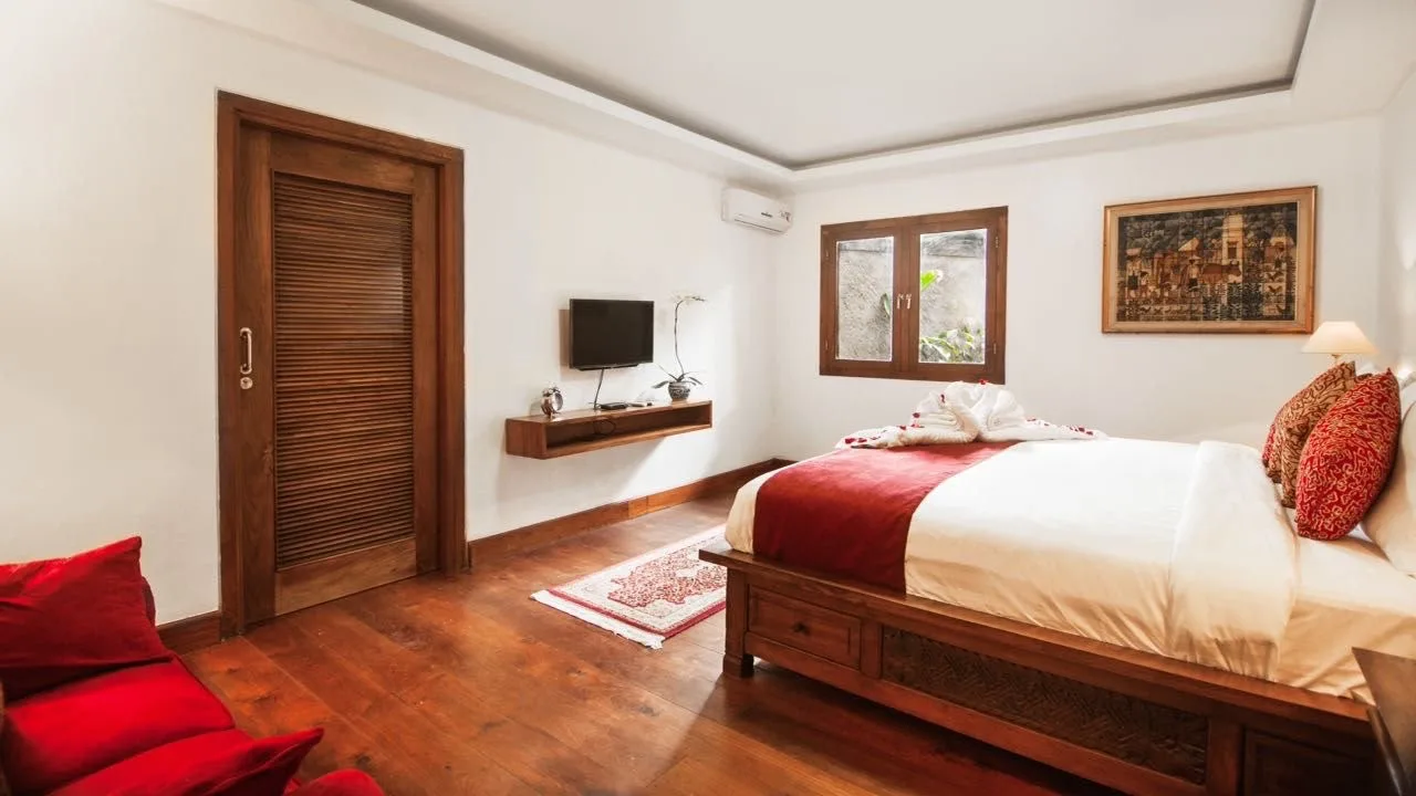 Monthly 1 Bedroom Traditional Joglo Rental Villa in Kerobokan Bali
