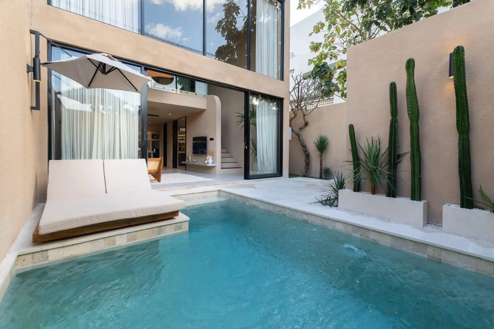 Catch Waves in Bingin Uluwatu, With Modern 1 Bedroom Leasehold Villa for Sale