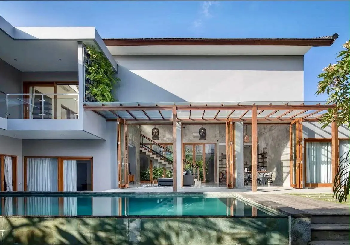 UMALAS SPACIOUS 5-BEDROOM VILLA PRIVATE POOL FREEHOLD
