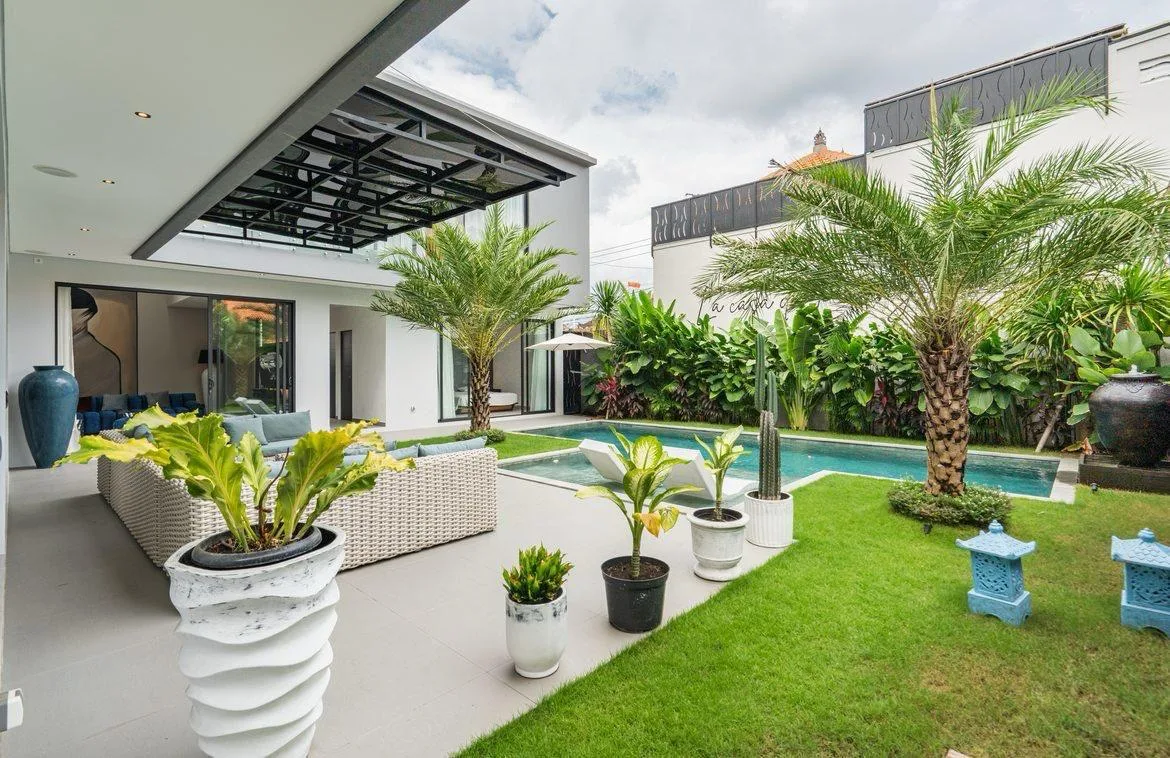 Yearly 4 Bedroom Luxury Rental Villa in Kerobokan Seminyak Bali