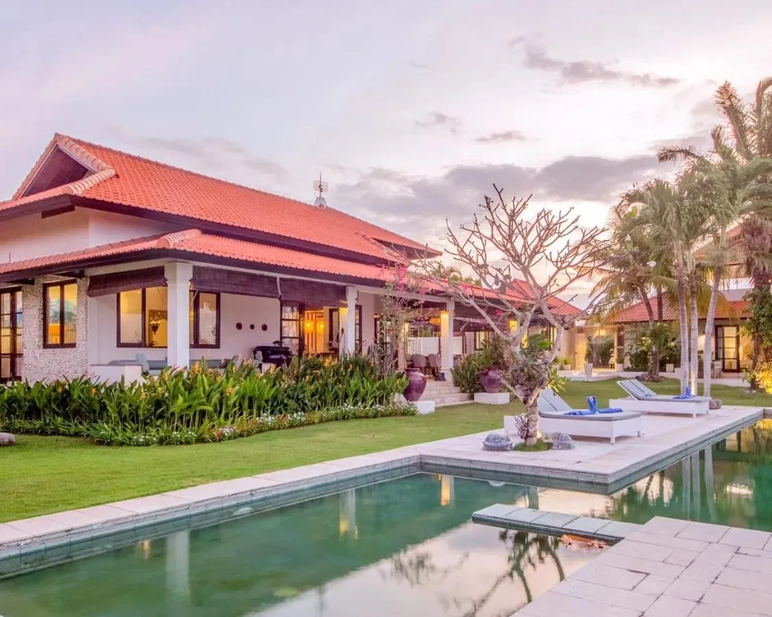 Freehold 5 Bedroom Luxury Ocean View Villa for Sale in Pecatu Uluwatu