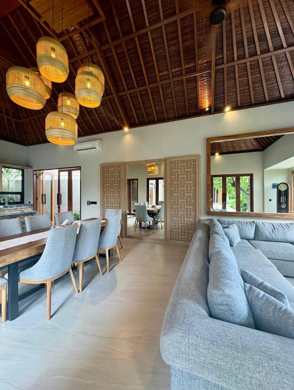 Monthly 6 Bedroom Luxury Rental Villa with Private Gym in Berawa Canggu