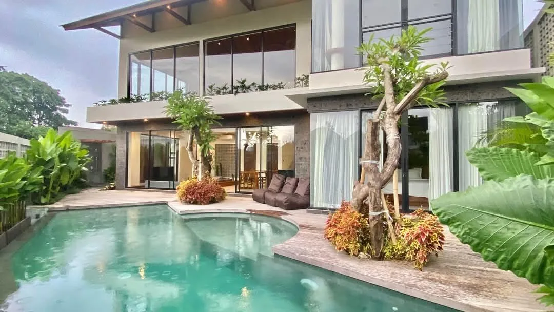 Brand New 4 Bedroom Luxury Villa for Rent in Prime Batu Bolong Canggu