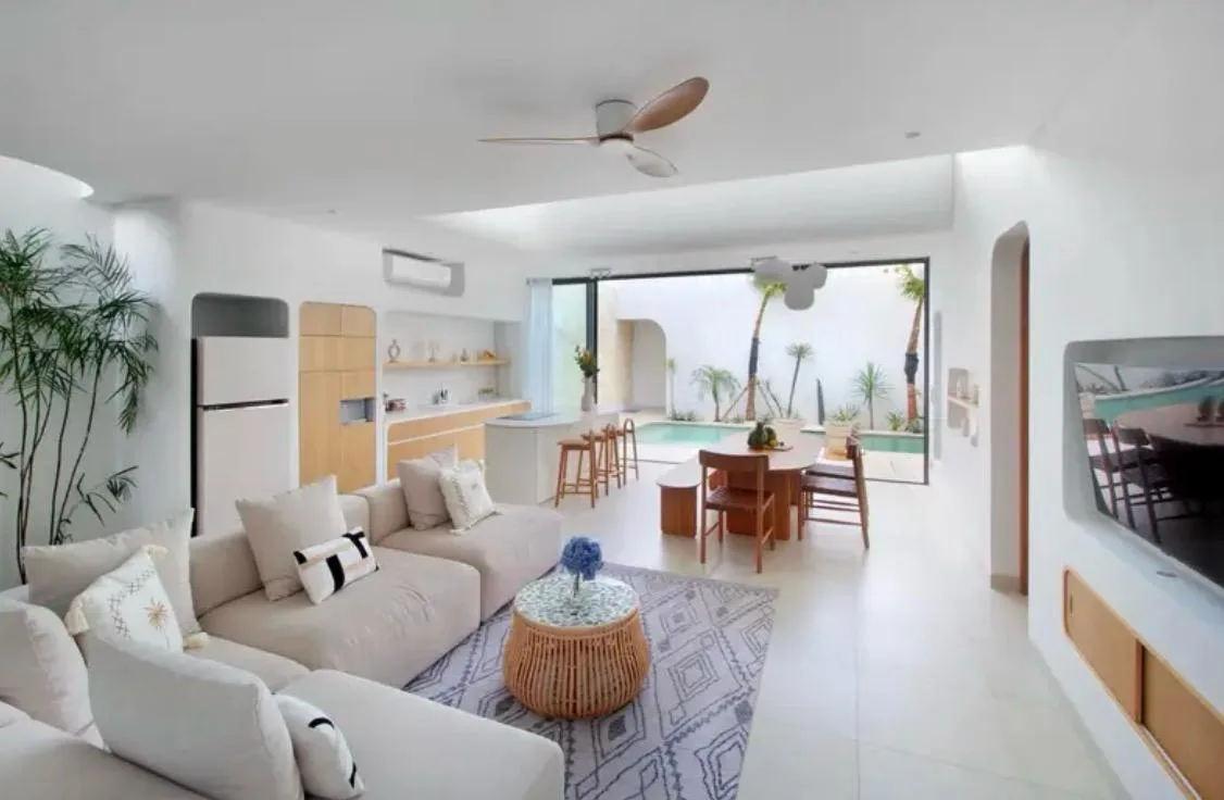 Modern 3 Bedroom Freehold Villa for Sale 500 Meters to Berawa Beach
