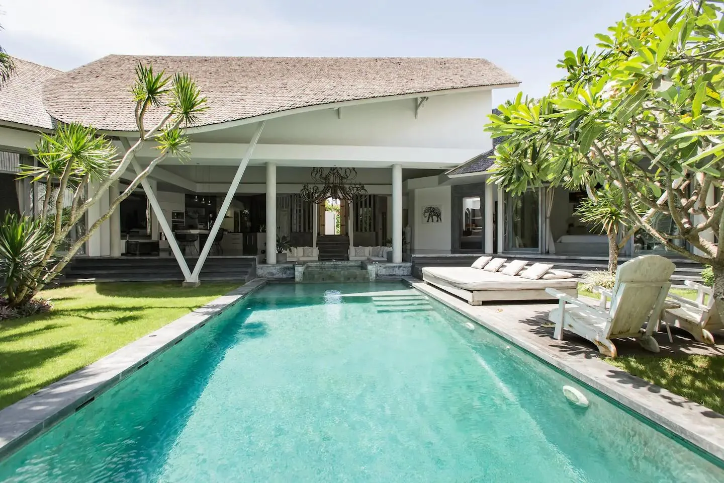 Modern 3-Bedroom Leasehold Villa for Sale in Umalas, Bali