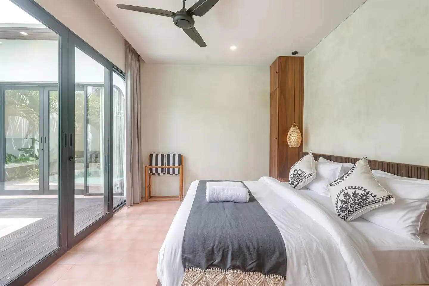 Berawa 2-Bedroom Villa with Rooftop: Comfortable Monthly Rental in a Prime Location