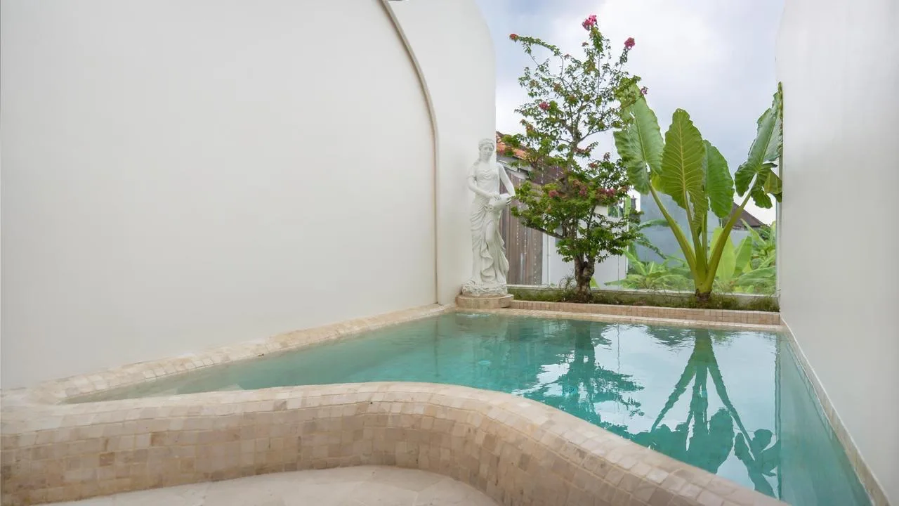 LEASEHOLD VILLA CANGGU LUXURY 2-BEDROOM V PADDY FIELD VIEW
