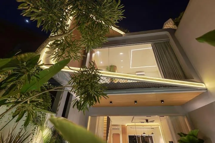 2 Bedroom Modern Tropical Villa for Sale and Rent in Umalas Bumbak with Rooftop Lounge