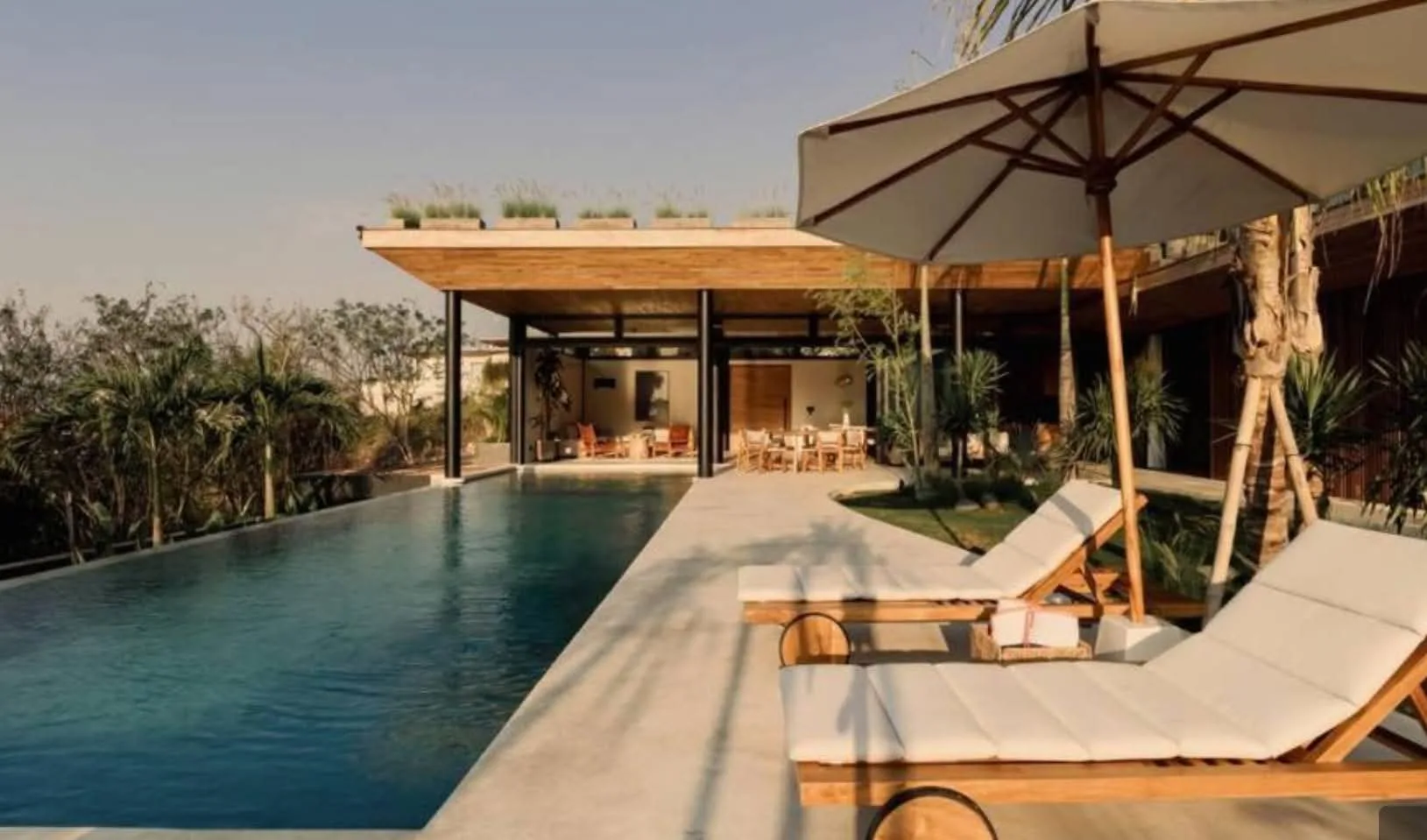 5 Bedroom Freehold Ocean View Villa for Sale in Uluwatu Near Bingin Beach